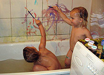 Рисуем в ванне. Настенная живопись